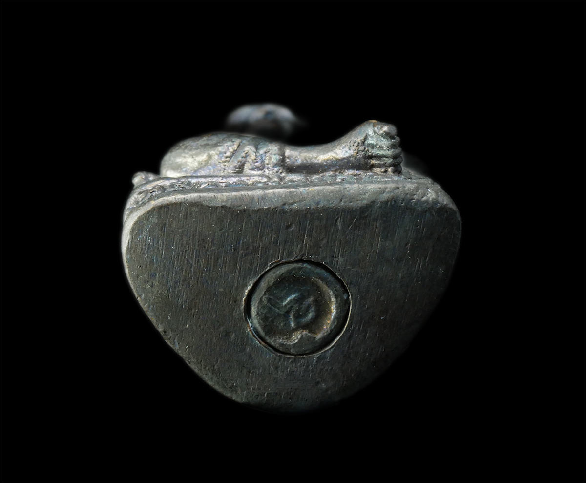 2569-03-04 (155)ap.jpg - พระกริ่งหลวงพ่อซำ อินทสุวณโณ วัดตลาดใหม่ อ.วิเศษชัยชาญ จ.อ่างทอง สร้างปี2542 เนื้อโลหะผสม พระเก่าสวย มวลสารดี น่าเก็บสะสมบูชา พร้อมกล่องเดิมๆ#2 | https://kamulet.in.th